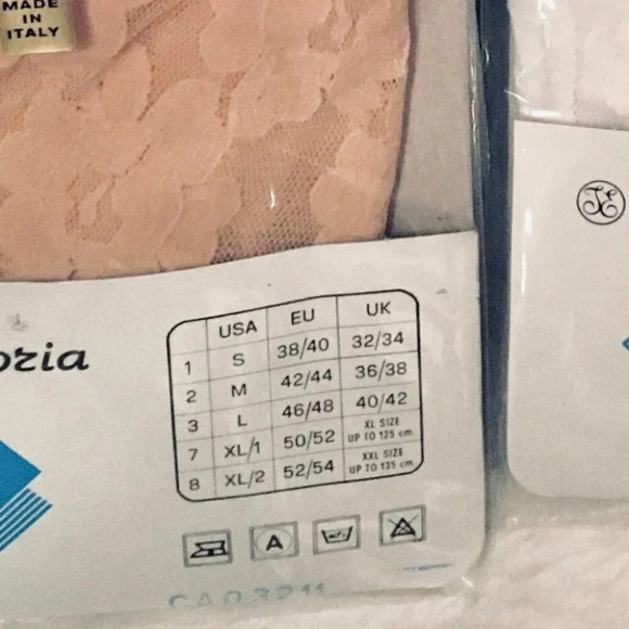 Vintage - NWT Lace Undies - Black - Picture 4 of 4